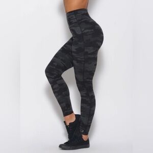 SPANX Look At Me Now Seamless Camo Leggings NEW